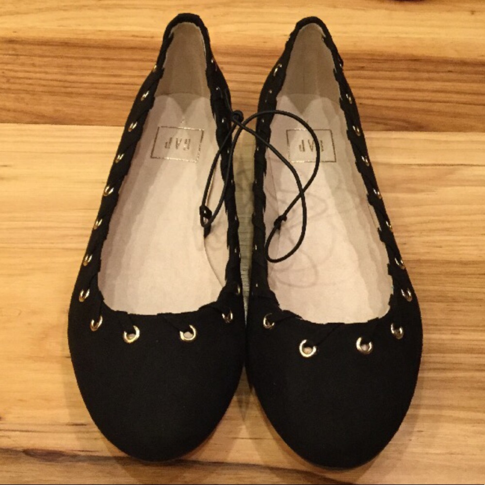 Women’s 8.5 Black Faux Suede Gold Flat Shoes - Picture 2 of 4